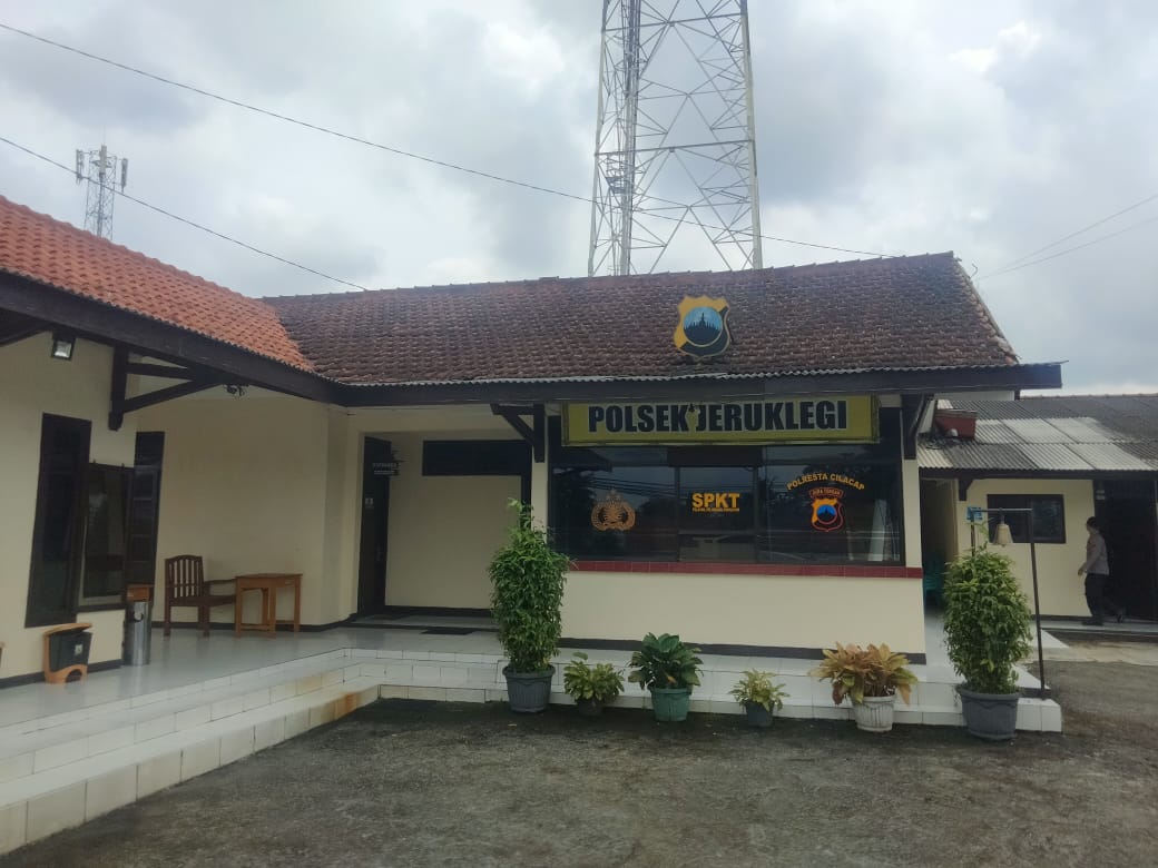 POLSEK JERUKLEGI